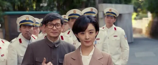 王骁《低智商犯罪》收视破2，杨洋《雨霖铃》张嘉益《主角》同步开播：资讯配图