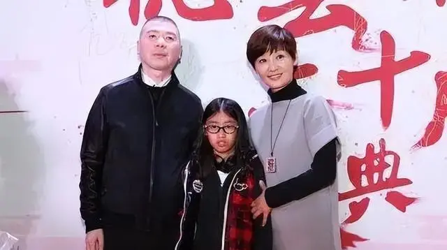 徐朵以场记身份参与《向阳花》拍摄并提交分镜修改意见：资讯配图