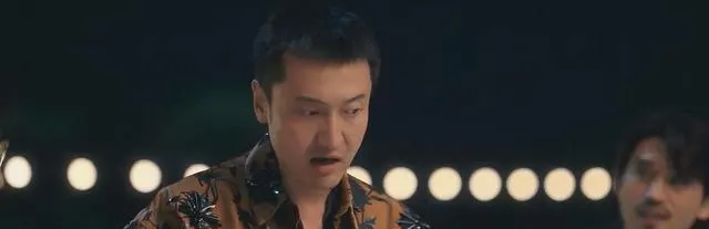 《低智商犯罪》演员阵容曝光，王传君雷佳音出演，北电院长扈强客串齐振兴：资讯配图