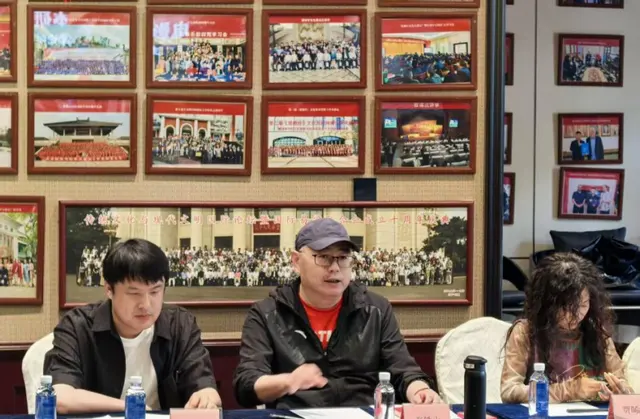 儿童电影《黑犬》剧本研讨会在京举行,聚焦草原传说与儿童心理表达:现场图 儿童电影《黑犬》剧本研讨会在京举行,聚焦草原传说与儿童心理表达:现场图