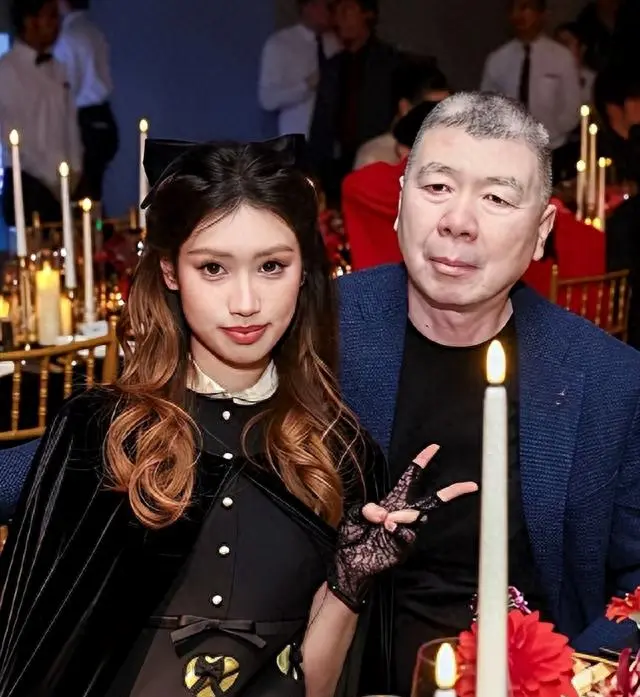 徐朵以场记身份参与《向阳花》拍摄并提交分镜修改意见：情报图
